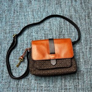Fossil Kinley Small Crossbody Bag in Black Brown NWOT Purse Logo Pattern